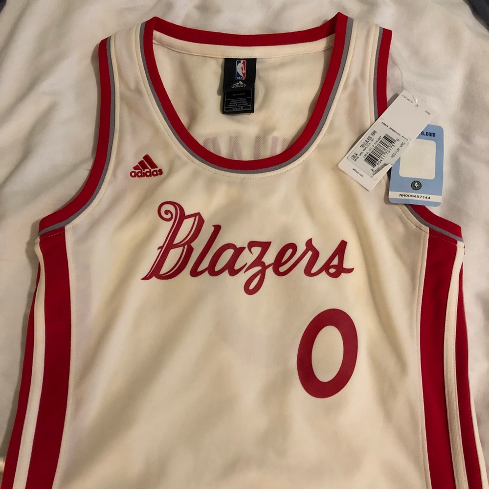 NWT Adidas Womens Portland Trailblazers Jersey